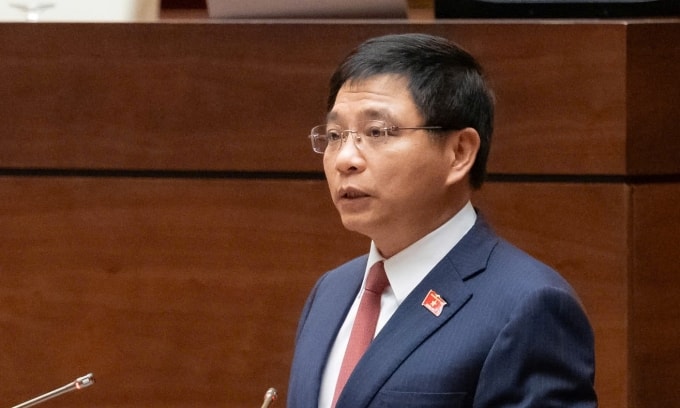 Bộ trưởng Tài chính Nguyễn Văn Thắng tại phiên họp sáng 8/12. Ảnh: Media Quốc hội