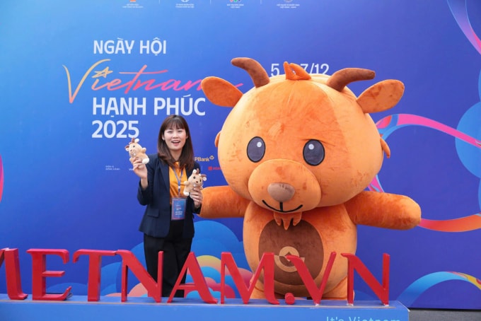 Nhân viên ngân hàng tại sự kiện. Ảnh: LPBank