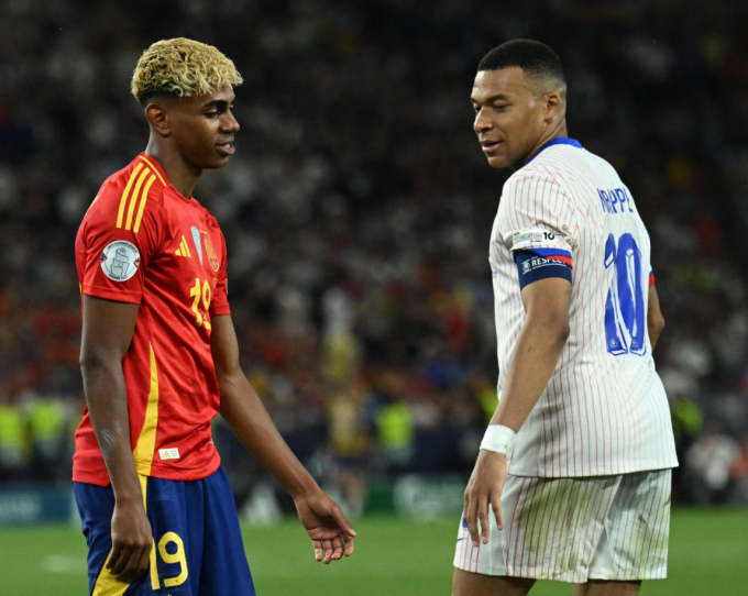 Kylian Mbappe (phải) và Lamine Yamal trong trận Pháp gặp Tây Ban Nha ở Nations League ngày 5/6/2025. Ảnh: Reuters