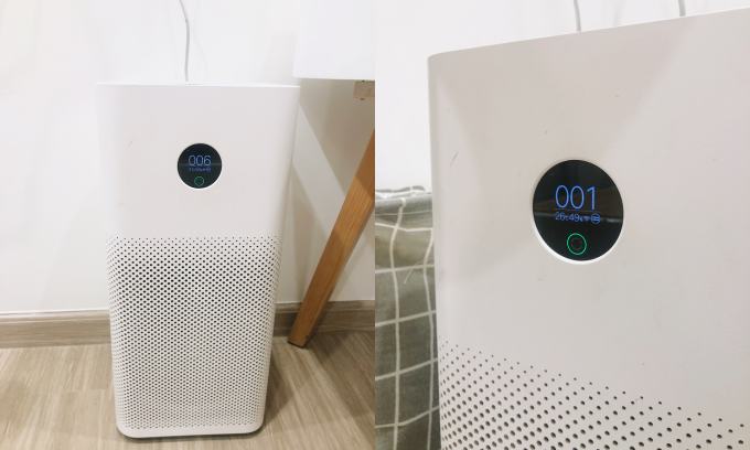 Máy lọc không khí được đặt trong phòng ngủ, hiển thị chỉ số bụi mịn PM2.5 ở mức thấp sau khi vận hành, cho thấy hiệu quả lọc khí trong không gian kín giữa thời điểm ô nhiễm không khí tăng cao. Ảnh: Bích Phương