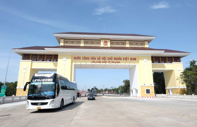 Cửa khẩu quốc tế Tân Nam. Ảnh: Hoàng Nam