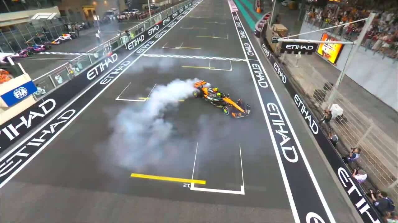 Norris drift mừng lần đầu vô địch F1