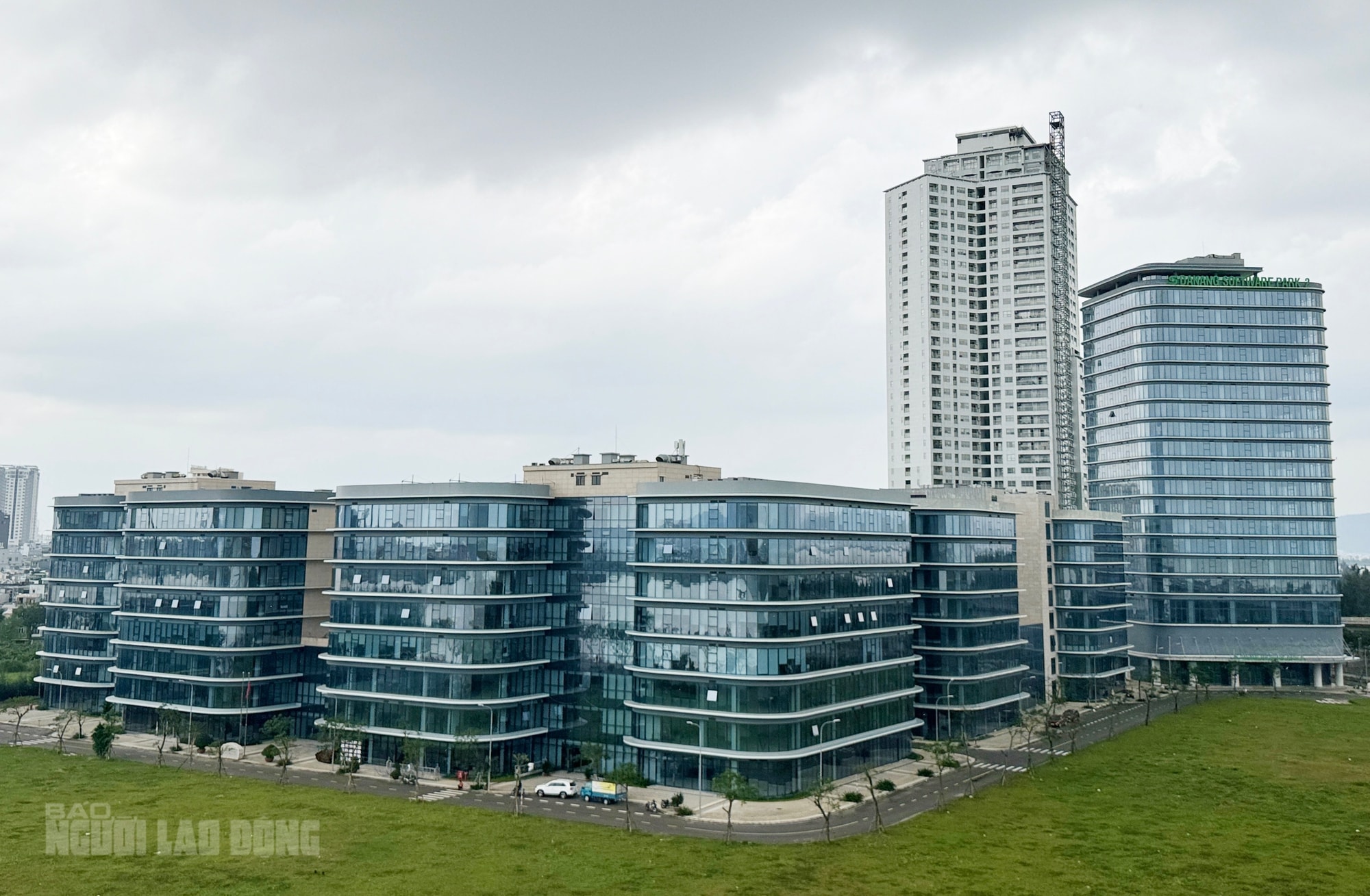 Trụ sở Trung tâm Tài chính quốc tế Việt Nam tại Đà Nẵng chính thức đi vào hoạt động - Ảnh 4. Trụ sở Trung tâm Tài chính quốc tế Việt Nam tại Đà Nẵng chính thức đi vào hoạt động - Ảnh 4.