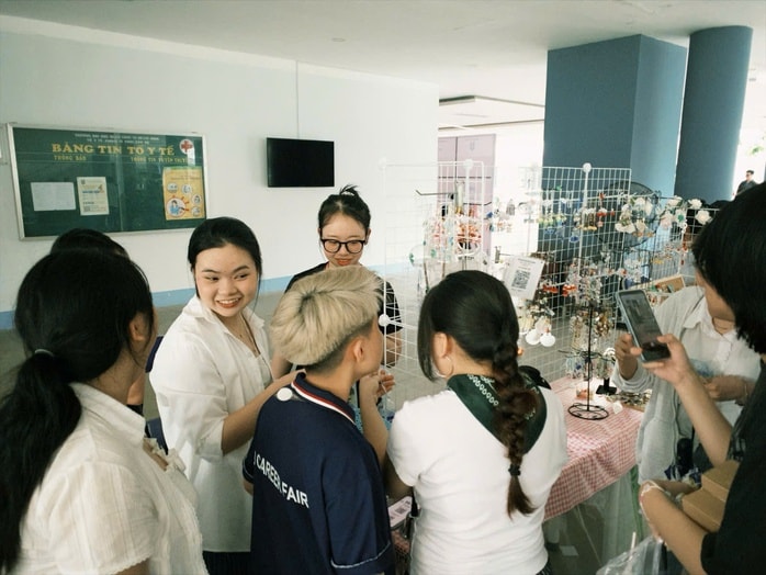 Khởi nghiệp handmade: Đam mê và chiến lược để thành công trên thị trường - Ảnh 1. Khởi nghiệp handmade: Đam mê và chiến lược để thành công trên thị trường - Ảnh 1.