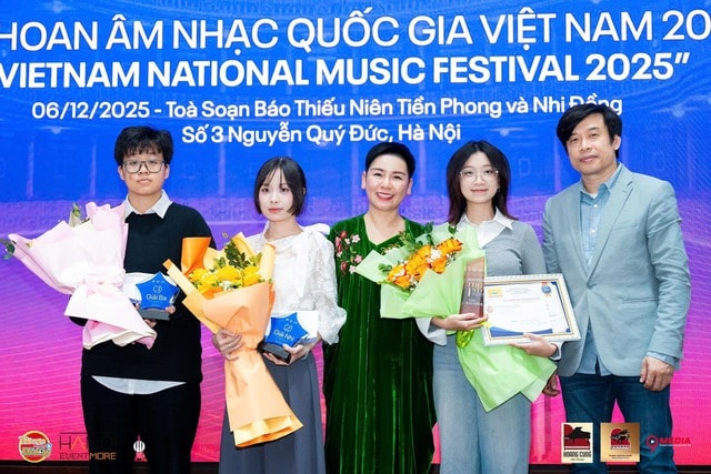 Lộ diện những tài năng trẻ tại Liên hoan Âm nhạc Quốc gia Việt Nam 2025- Ảnh 5. Lộ diện những tài năng trẻ tại Liên hoan Âm nhạc Quốc gia Việt Nam 2025- Ảnh 5.