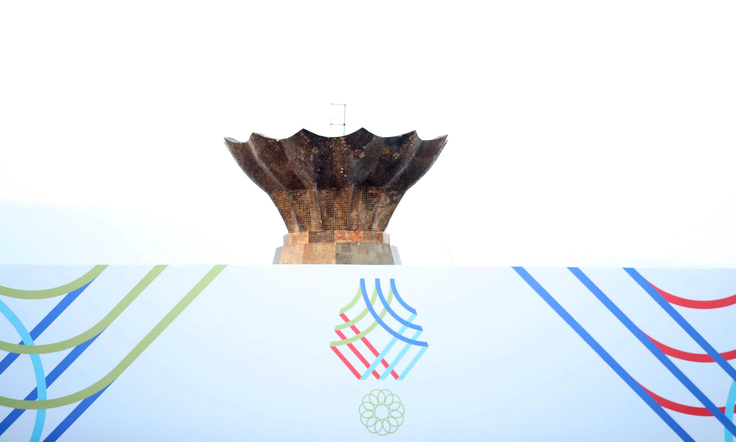 Đài lửa tượng trưng của SEA Games 33 trong lễ khai mạc. (Ảnh: Tam Ninh)