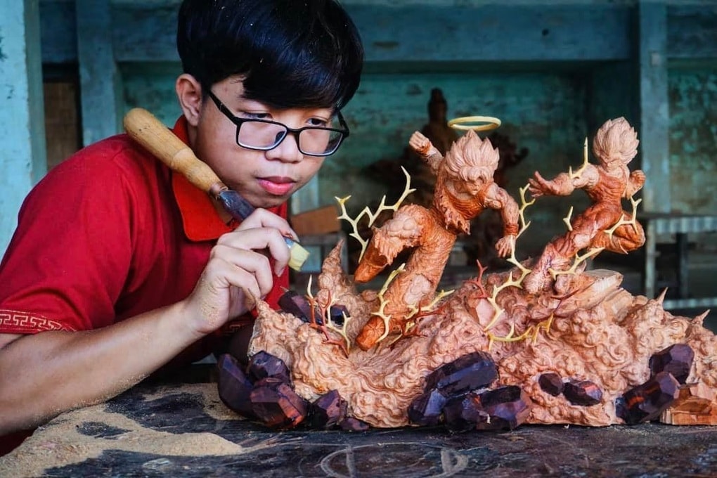 Bỏ đại học, nam thanh niên theo đuổi nghề khắc gỗ không giống ai - 2 Bỏ đại học, nam thanh niên theo đuổi nghề khắc gỗ không giống ai - 2
