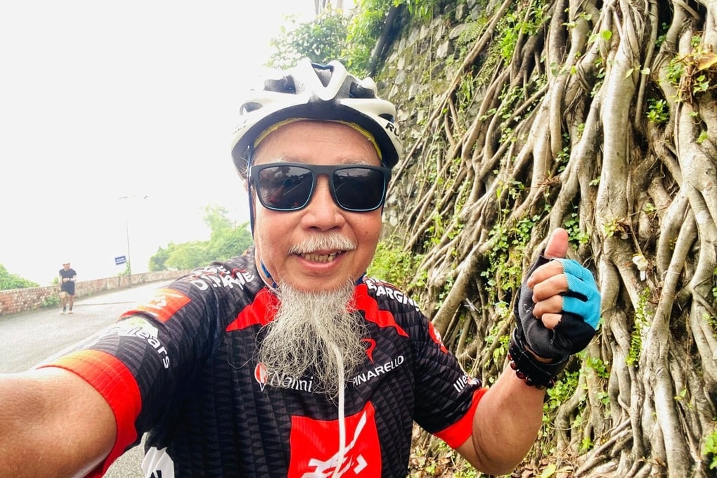 Cụ ông 71 tuổi đạp xe 1.000km/tháng, kể phút đuối sức giữa đèo hiểm trở - 3 Cụ ông 71 tuổi đạp xe 1.000km/tháng, kể phút đuối sức giữa đèo hiểm trở - 3