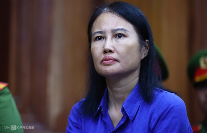 Bị cáo Hoàng Thị Thúy Nga tại tòa hôm nay. Ảnh: Trần Quỳnh