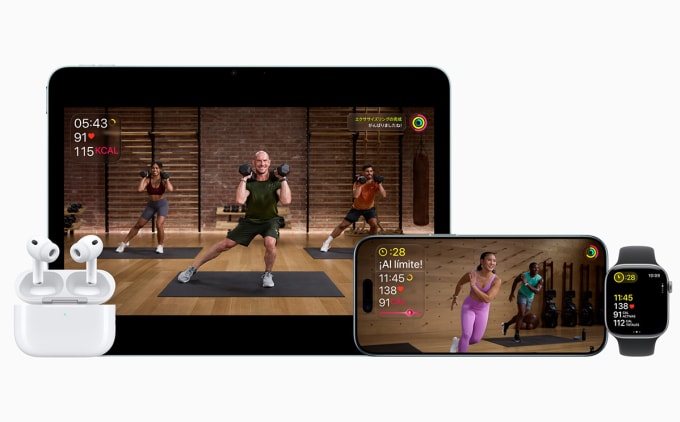 Các bài tập phát trên iPad, iPhone, Apple TV và hiển thị dữ liệu sức khỏe trực tiếp khi đeo Watch, AirPods Pro 3.