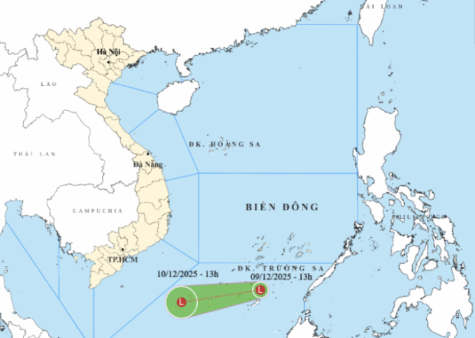 Vùng áp thấp xuất hiện trên Biển Đông. Ảnh: NCHMF