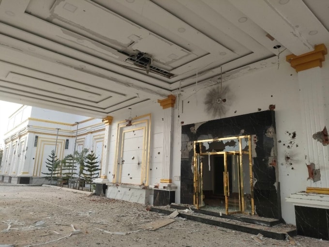 Casino tại tỉnh Pursat của Campuchia trúng đạn trong đợt giao tranh biên giới với Thái Lan. Ảnh: Khmer Times