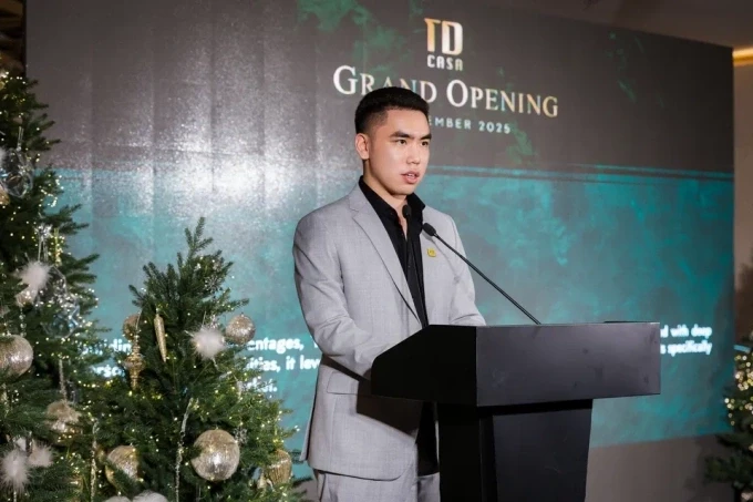 CEO Trần Đức Trung giới thiệu về thương hiệu TD Casa. Ảnh: TD Casa