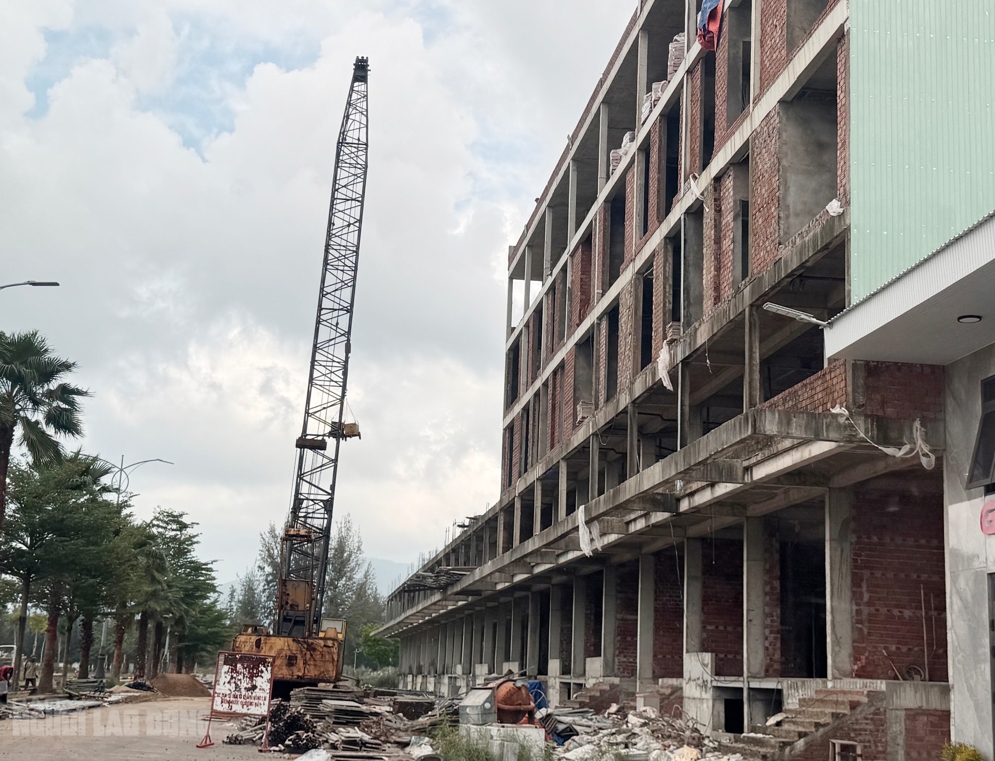 Khu đô thị quốc tế Đa Phước thi công trở lại sau nhiều năm ngừng trệ - Ảnh 3. Khu đô thị quốc tế Đa Phước thi công trở lại sau nhiều năm ngừng trệ - Ảnh 3.