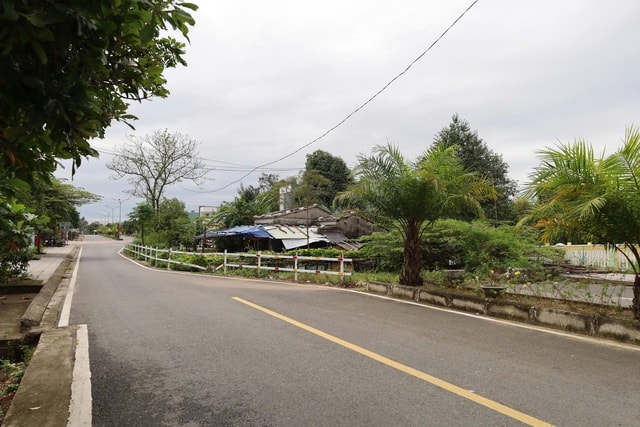 Đà Nẵng có con đường kỳ lạ với ngôi nhà giữa Đường cong mềm mại - Ảnh 13. Đà Nẵng có con đường kỳ lạ với ngôi nhà giữa Đường cong mềm mại - Ảnh 13.