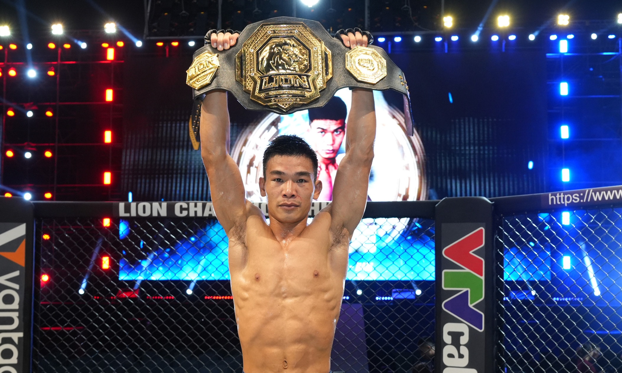 Võ sĩ Trần Ngọc Lượng là đương kim vô địch MMA Lion Championship hạng cân 60 kg.