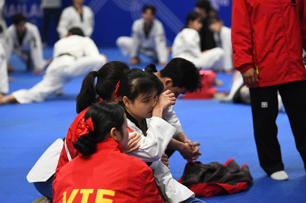 Teakwondo Việt Nam bức xúc vì trọng tài.