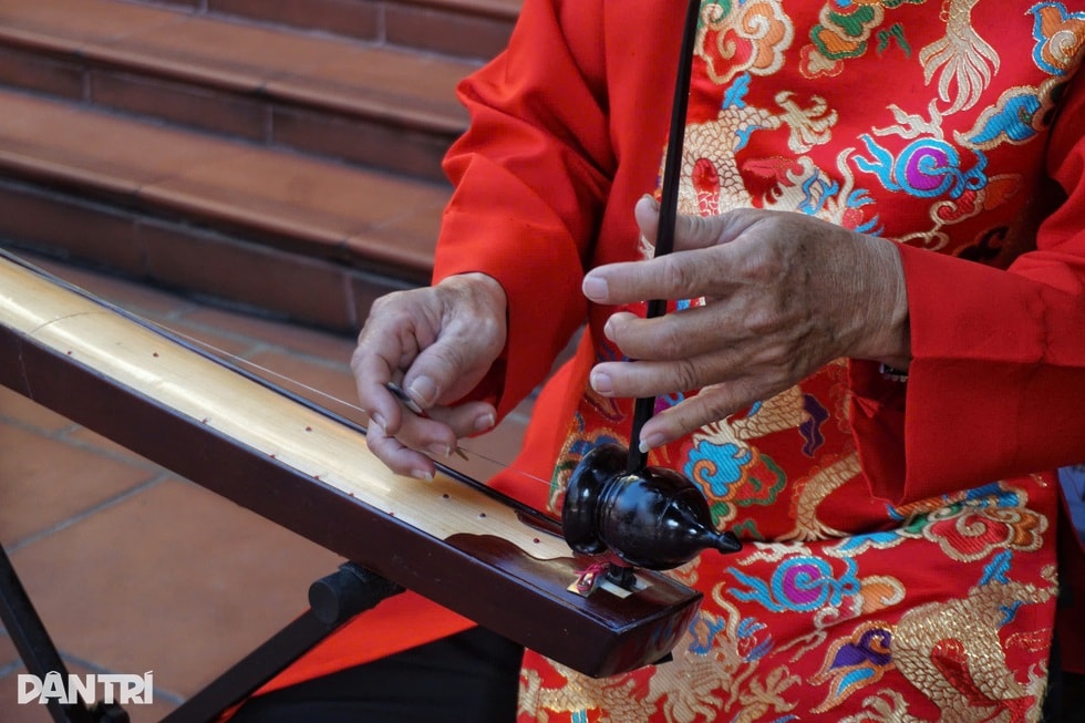 Khách Tây ra chợ đóng guốc, đi chùa cầu con linh thiêng nhất ở TPHCM - 5 Khách Tây ra chợ đóng guốc, đi chùa cầu con linh thiêng nhất ở TPHCM - 5