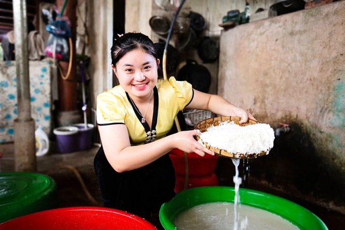 Lò Chúc Chi, 22 tuổi, giám đốc hợp tác xã Hoa ban trắng, xã Mường Lay, tỉnh Điện Biên. Ảnh: Nhân vật cung cấp