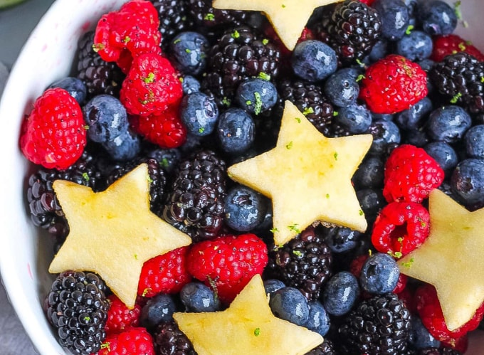 Bác sĩ gợi ý 6 loại quả hỗ trợ thận lọc máu, ngừa sỏi