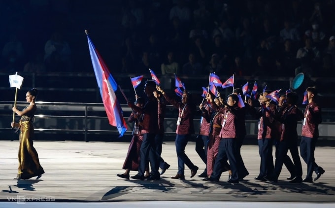 Đoàn thể thao Campuchia tại lễ khai mạc SEA Games 33 tại sân Rajamangala ở Bangkok, Thái Lan tối 9/12/2025. Ảnh: Đức Đồng