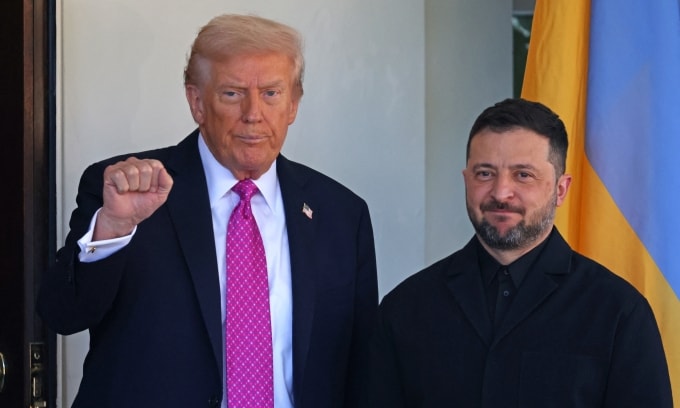 Tổng thống Mỹ Donald Trump và người đồng cấp Ukraine Volodymyr Zelensky tại Nhà Trắng hôm 17/10. Ảnh: AFP