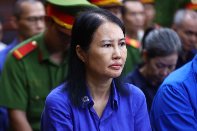 Bị cáo Hoàng Thị Thúy Nga tại tòa. Ảnh: Trần Quỳnh