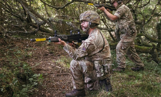 Binh sĩ Anh huấn luyện tại căn cứ St Mawgan ngày 17/10. Ảnh: BQP Anh