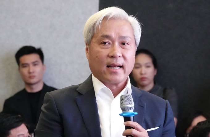 Ông Don Lâm, Tổng giám đốc VinaCapital, phát biểu tại cuộc gặp với lãnh đạo TP HCM, tối 9/12. Ảnh: An Phương