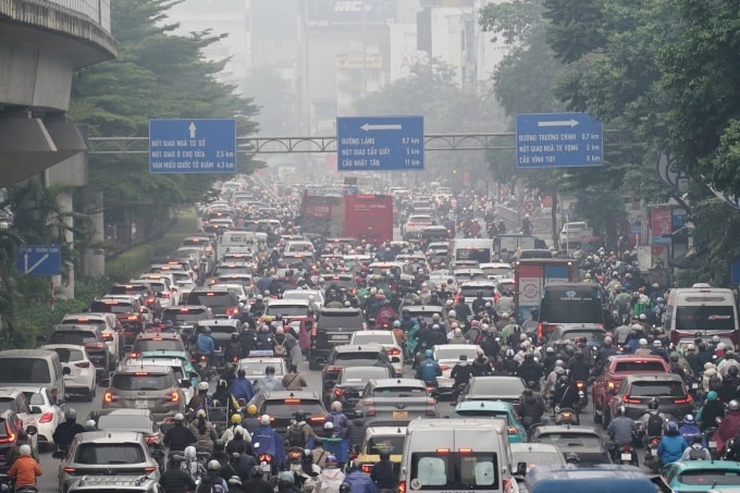 Phương tiện giao thông trên đường Tây Sơn, Hà Nội, tháng 12/2025. Ảnh: Hoàng Giang