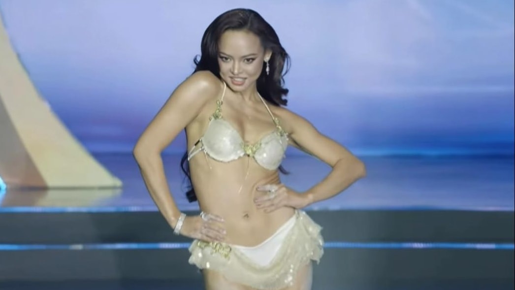 Mai Ngô diễn áo tắm tại Miss Charm