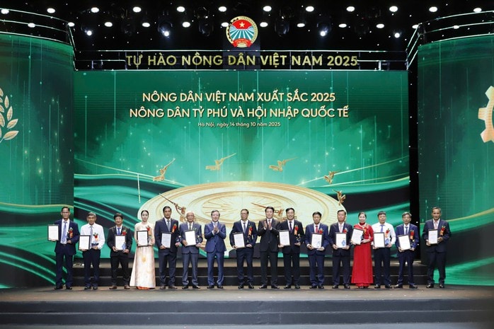 Nông dân Việt Nam từ tay trắng thành tỉ phú trên đồng ruộng - Ảnh 1. Nông dân Việt Nam từ tay trắng thành tỉ phú trên đồng ruộng - Ảnh 1.