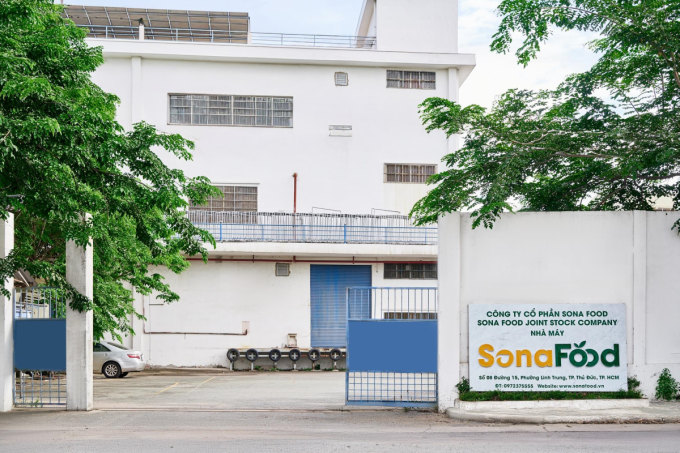 Nhà máy sản xuất đạt chuẩn cung cấp các loại bánh, mứt. Ảnh: Sona Gift