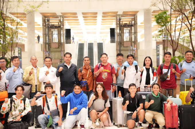 Đoàn thể thao Campuchia trở về nước an toàn sau khi tham dự SEA Games 33 tại Thái Lan ngày 10/12. Ảnh: The Phnom Penh Post