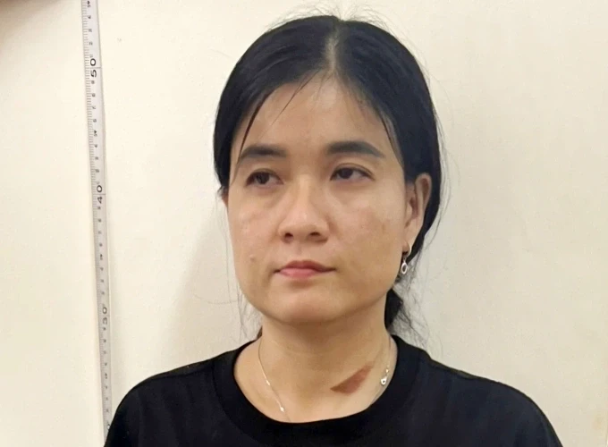 Trần Nguyễn Thu Trang tại cơ quan công an. Ảnh:Công an Lâm Đồng