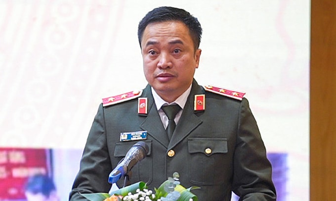 Trung tướng Mai Hoàng phát biểu tại Bộ Nông nghiệp và Môi trường, chiều 11/12. Ảnh: Linh Đan