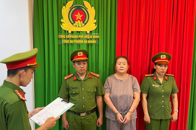 Đỗ Hồng Trinh bị bắt. Ảnh: Công an TP HCM