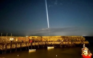 Trộm đột nhập bệnh viện, nhiều bình tro cốt bị lấy đi - Ảnh 3.