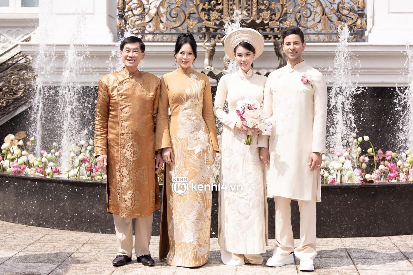 Câu chuyện ẩn chứa đằng sau chiếc áo dài tơ sen của 'công chúa hàng hiệu' Tiên Nguyễn- Ảnh 2. Câu chuyện ẩn chứa đằng sau chiếc áo dài tơ sen của 'công chúa hàng hiệu' Tiên Nguyễn- Ảnh 2.