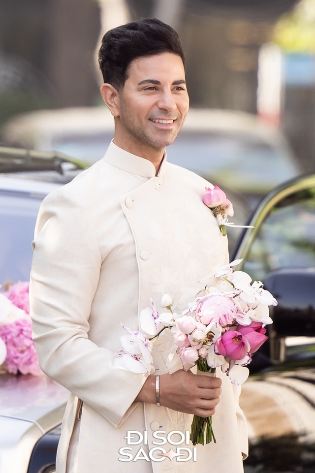 Câu chuyện ẩn chứa đằng sau chiếc áo dài tơ sen của 'công chúa hàng hiệu' Tiên Nguyễn- Ảnh 5. Câu chuyện ẩn chứa đằng sau chiếc áo dài tơ sen của 'công chúa hàng hiệu' Tiên Nguyễn- Ảnh 5.