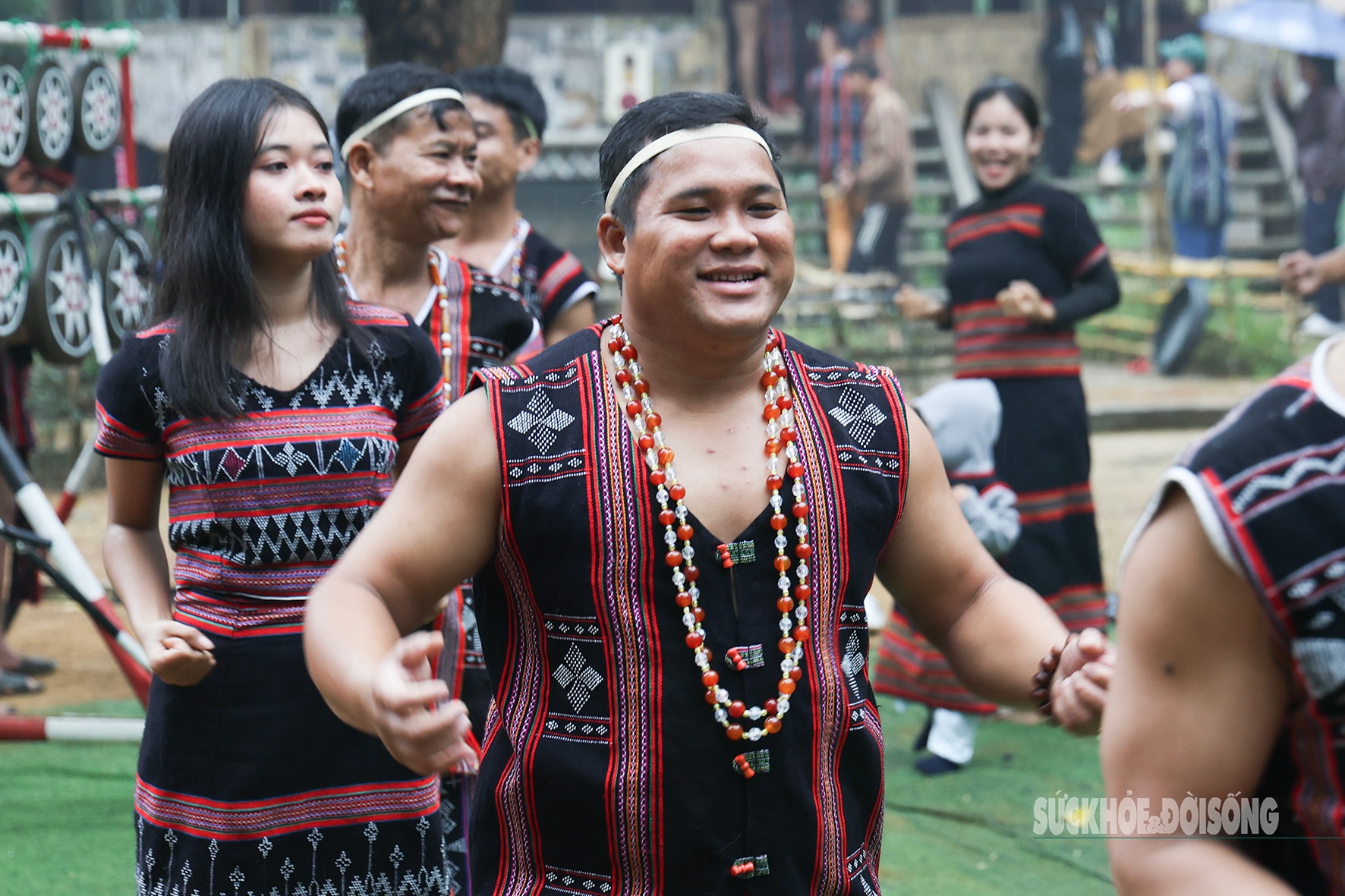 Sức mạnh nam nhi trong nghi lễ kết nghĩa của người Cơ Tu- Ảnh 10. Sức mạnh nam nhi trong nghi lễ kết nghĩa của người Cơ Tu- Ảnh 10.