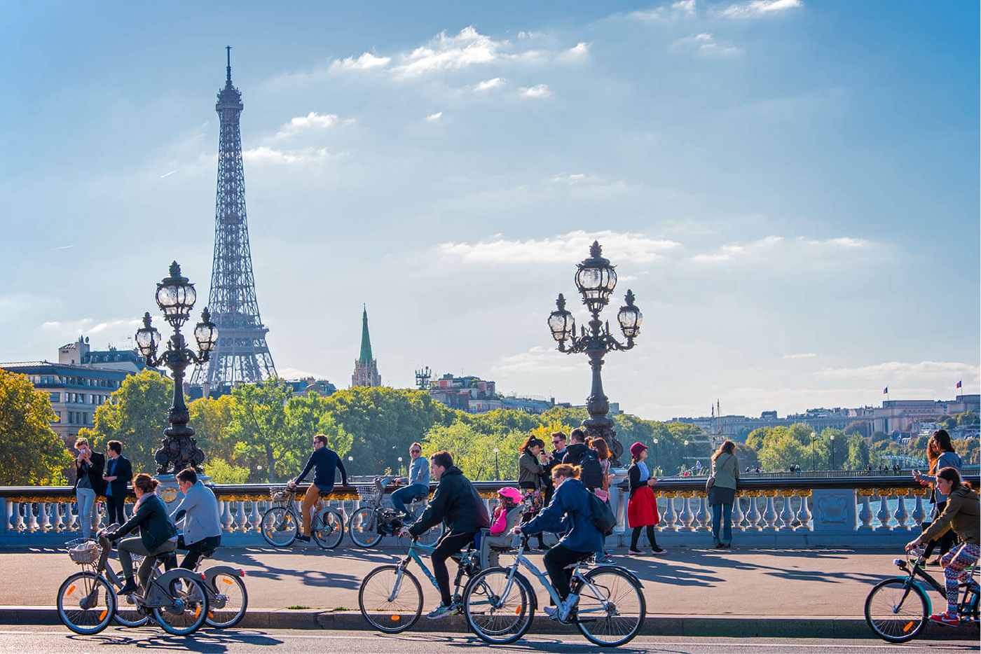 Thủ đô Paris (Pháp) là nơi nhiều người ưa chuộng sử dụng xe đạp. (Ảnh: Wanderlustcrew)