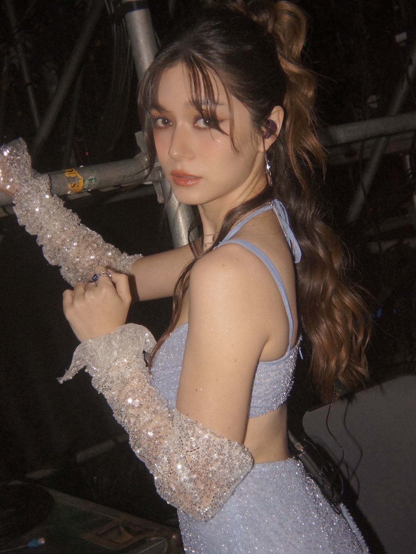 Nữ ca sĩ đang là ngôi sao nổi đình đám tại Thái Lan.Trên mạng xã hội, Violette Wautier hút hơn 4,1 triệu người theo dõi trên Instagram và hơn 2,2 triệu người nhấn thích fanpage trên Facebook.