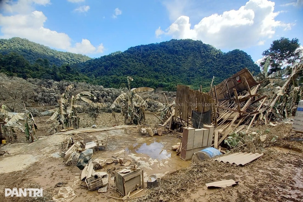 Bảy hộ dân ở Cao Bằng sập nhà do bão lũ mong giúp đỡ để làm lại từ đầu - 1 Bảy hộ dân ở Cao Bằng sập nhà do bão lũ mong giúp đỡ để làm lại từ đầu - 1