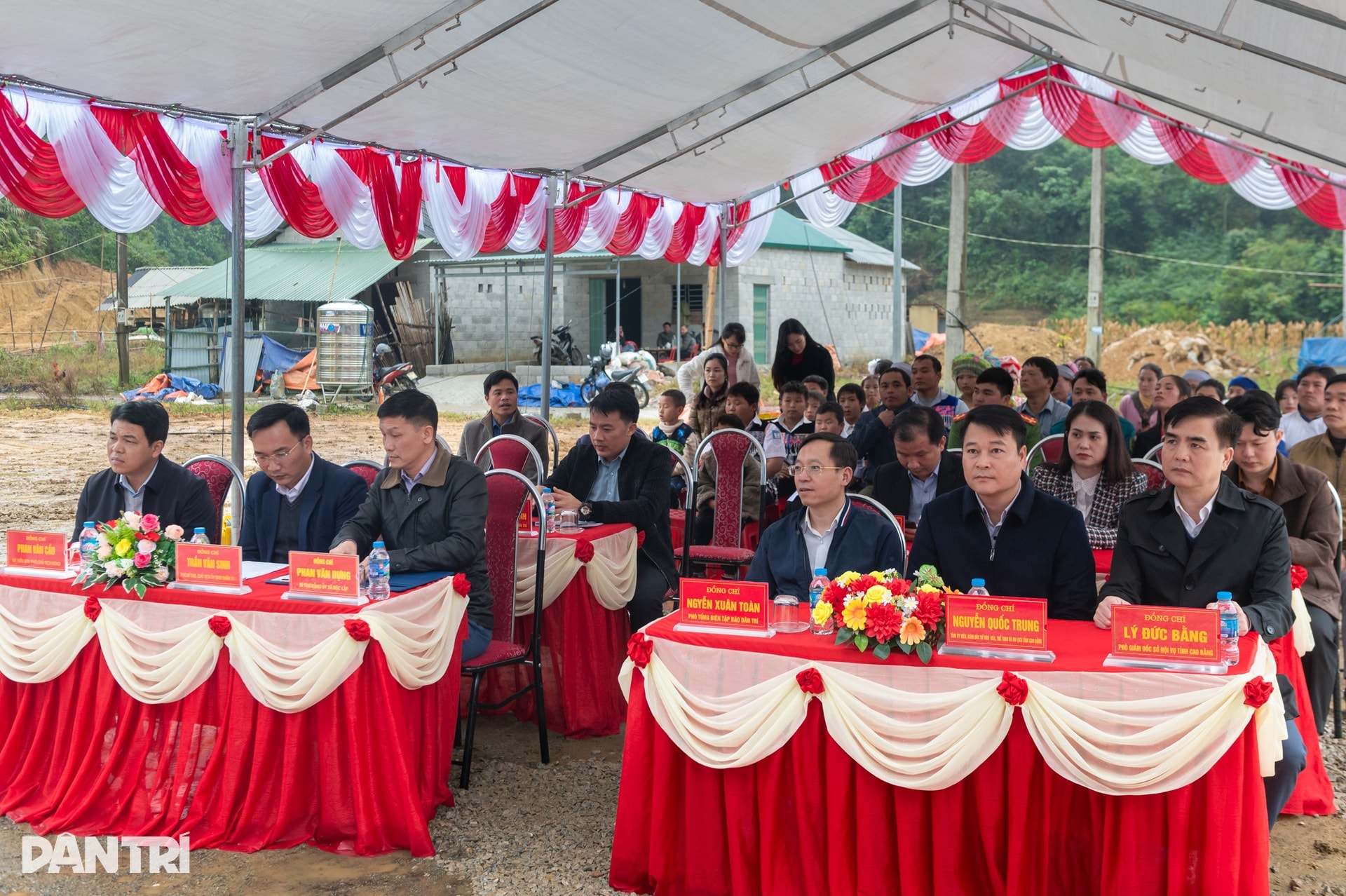 Báo Dân trí khởi công 7 nhà Nhân ái, chung tay hồi sinh bản làng sau bão lũ - 2