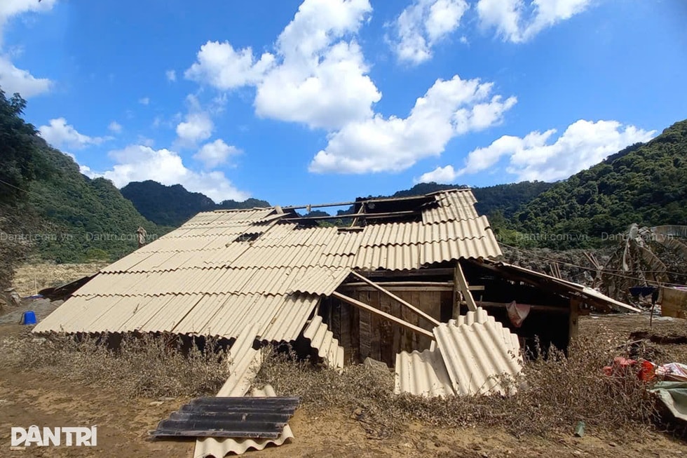 Bảy hộ dân ở Cao Bằng sập nhà do bão lũ mong giúp đỡ để làm lại từ đầu - 4 Bảy hộ dân ở Cao Bằng sập nhà do bão lũ mong giúp đỡ để làm lại từ đầu - 4