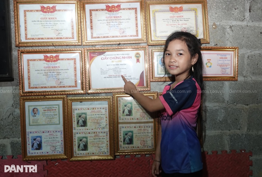 Chồng mất, con khuyết tật nặng, mẹ nghèo vừa ra viện vẫn gắng mưu sinh - 5 Chồng mất, con khuyết tật nặng, mẹ nghèo vừa ra viện vẫn gắng mưu sinh - 5