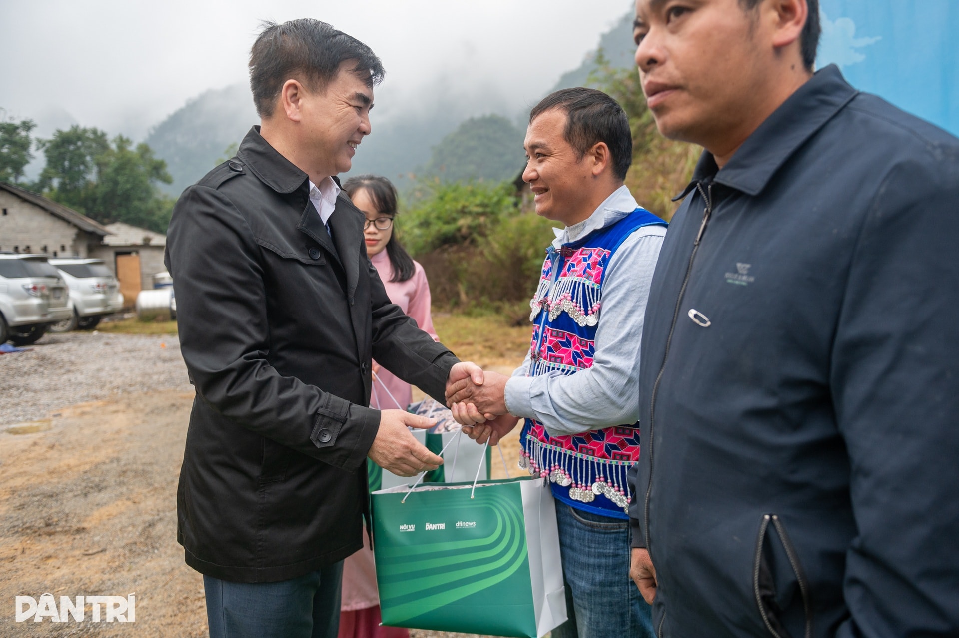 Báo Dân trí khởi công 7 nhà Nhân ái, chung tay hồi sinh bản làng sau bão lũ - 11