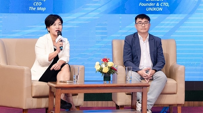 Bà Đỗ Thùy Dương - CEO The Map (trái) và ông Đinh Trần Tuấn Linh - nhà sáng lập Unikon (phải) tại sự kiện. Ảnh: MSD