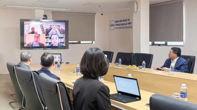 Buổi trao đổi hợp tác giữa Hệ thống Bệnh viện Hữu nghị Lạc Việt và Hiệp hội Phổ biến Y tế Phúc Lợi Tiên tiến Kyushu diễn ra sáng 6/12. Ảnh: Bệnh viện Hữu nghị Lạc Việt